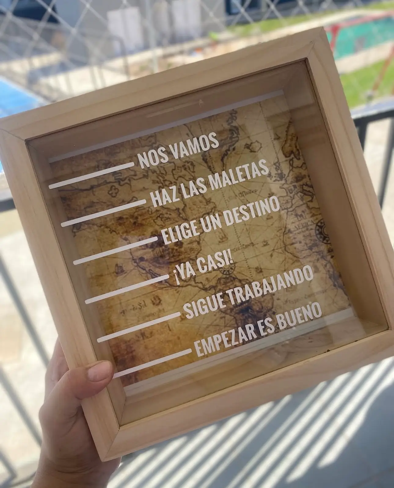Alcancía “Metas letras blancas”